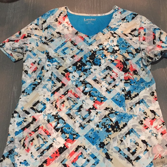 Landau Tops - NWOT Landau scrub top size small